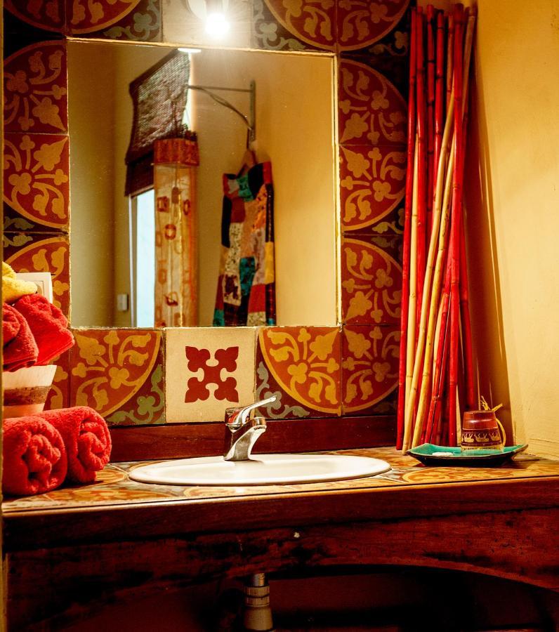 Demeure De Digoine "Chambre D'Hotes" Bourg-Saint-Andéol Buitenkant foto