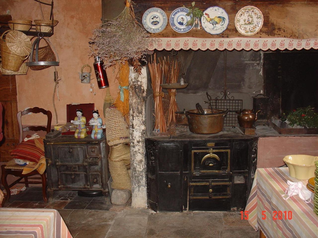 Demeure De Digoine "Chambre D'Hotes" Bourg-Saint-Andéol Buitenkant foto